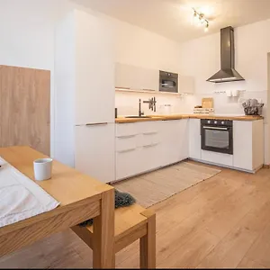 https://tara-apatrment.karlovyvary-hotels.com