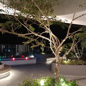 Lindo E Iluminado En La Carolina Quito
