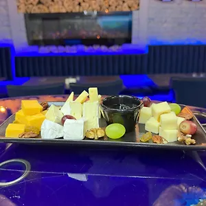 https://residence-iron-cube.karlovyvary-hotels.com