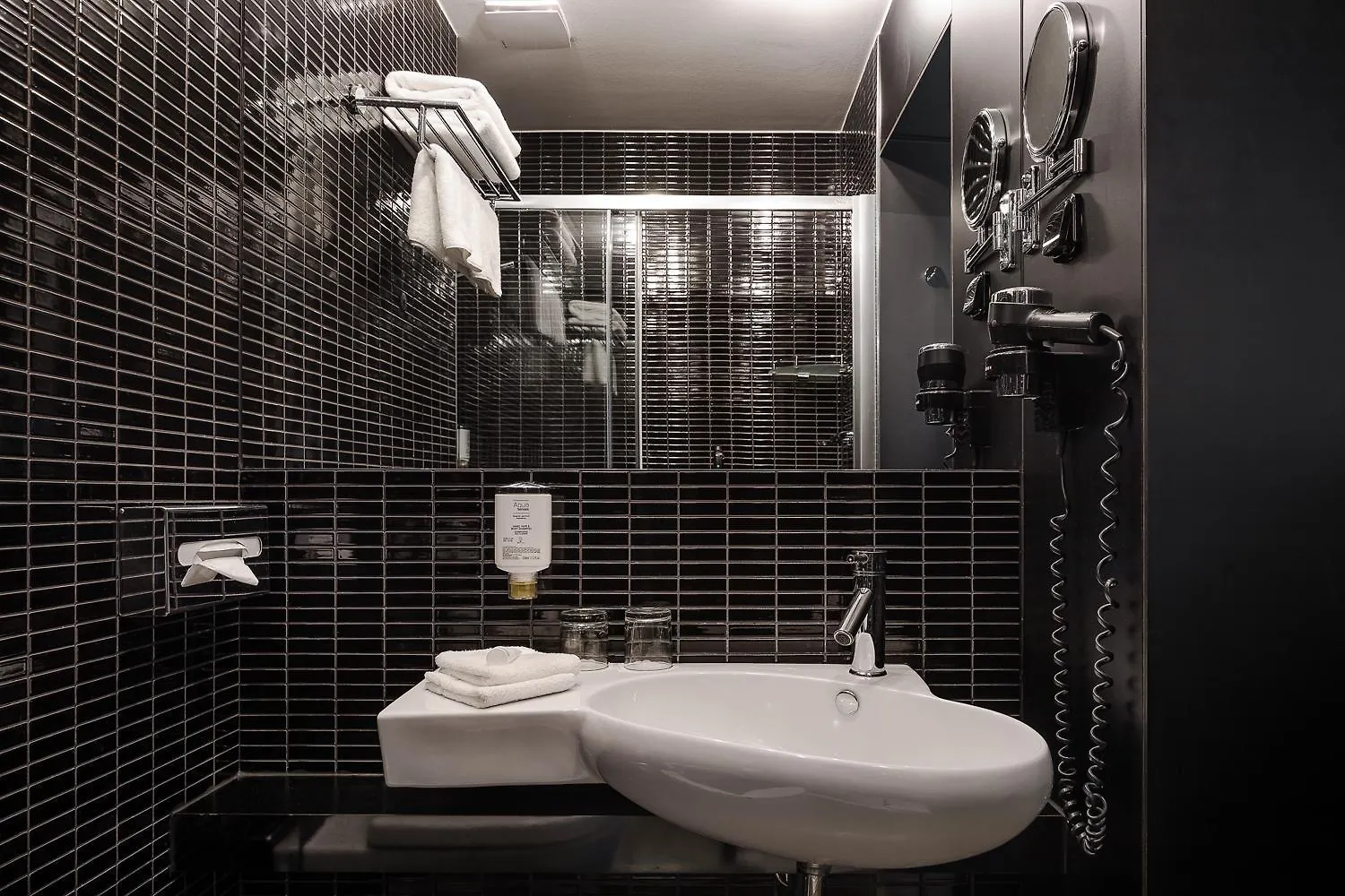 Perla Hotel Prag 4*,